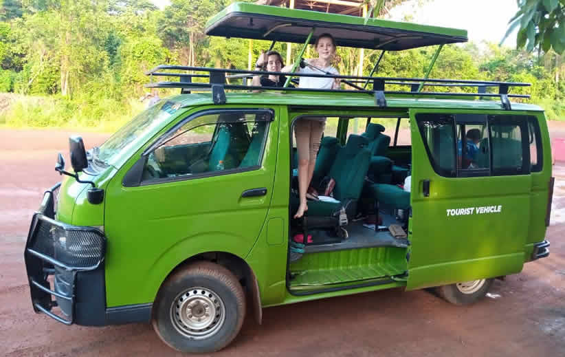 4x4 Safari Vans